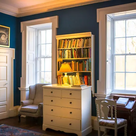 Roundwood House Guest house
