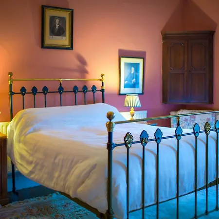 Roundwood House Guest house
