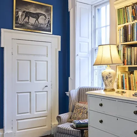 Roundwood House Gasthuis