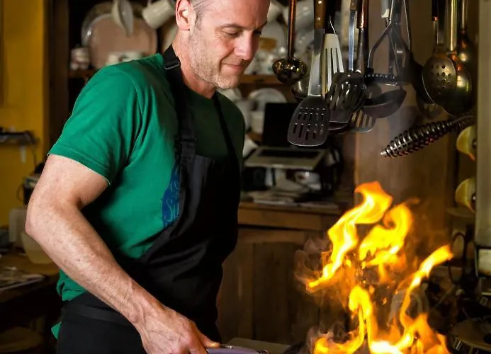 Roundwood House Гостевой дом 3*